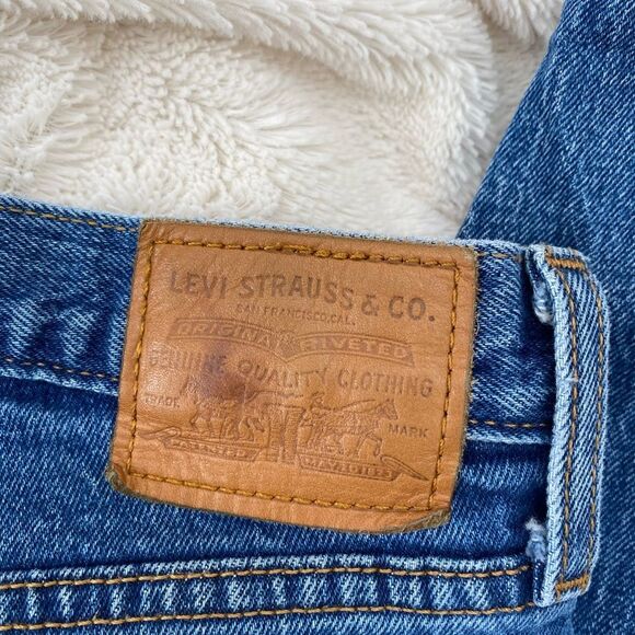 Levi's Wedgie Premium Denim straight leg jeans - Picture 7 of 9